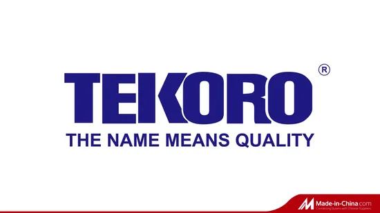 Автомобильный воск Tekoro, изготовленный из импортных натуральных карнаубских материалов и специальных полимерных смол.
